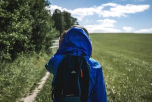 Rodzinny piknik nad jeziorem – relaks dla najmłodszych i dorosłych